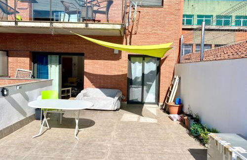 Tranquilo y con terraza - Photo 1