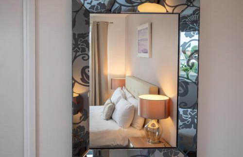 Stunning 2 bed Seaside Apartment With Sea Views - Foto 33