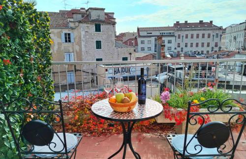 Sunny terrace - Photo 3