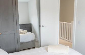 Bensons Hill - Stylish 2-Bed Home with Garden & Parking - Foto 5