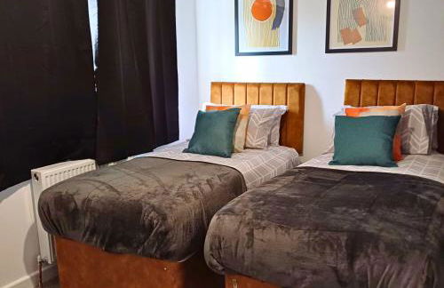 Cosy 4 Bedroom House in Seven Sisters Neath Port Talbot - Photo 12