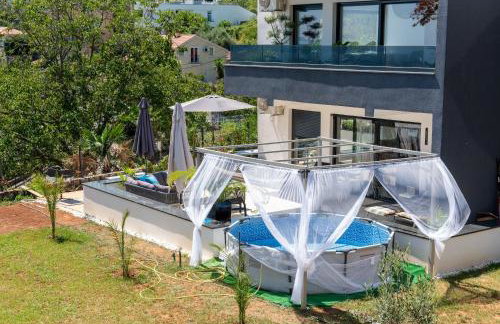 Opatija Bregi - Foto 1