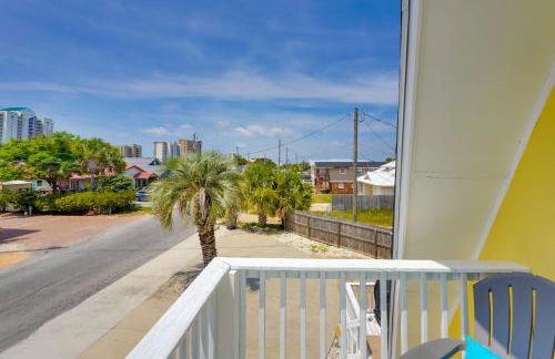 Cozy 3BRand3BA • Sleeps 9 • 0 3 Mi to Beach • PCB - Foto 29