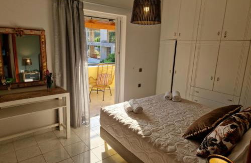 K for Karavomilos - Photo 11