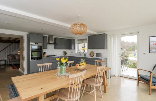 High Cogges Farm Holiday Cottages - Photo 16