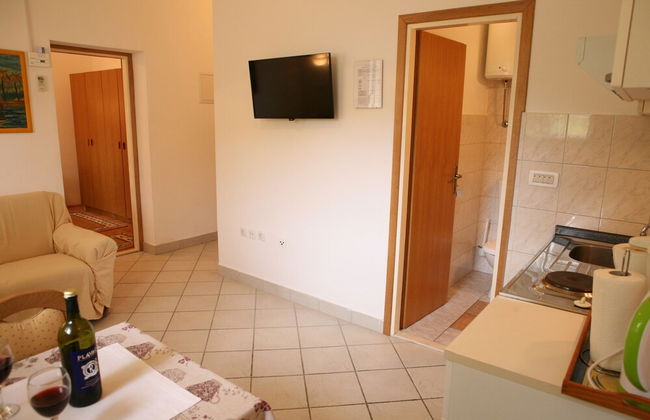 Sea front stone house - Photo 41