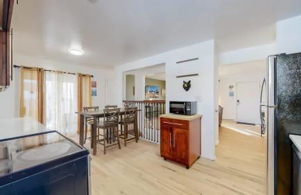 Spacious Arvada Family Home with King Beds and Office - Foto 11