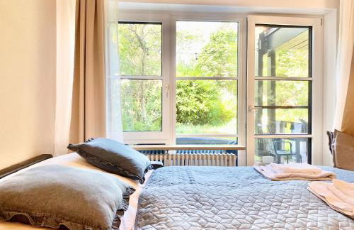 Snug Stays 2 - Design Studio am See mit Terrasse, Garten, 40m vom See - Foto 32