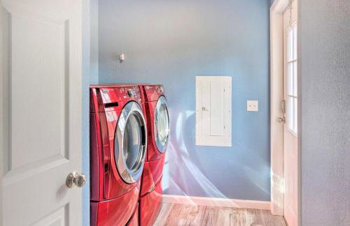 Walk to Lake Summit! Mountain-View Zirconia Home - Foto 21