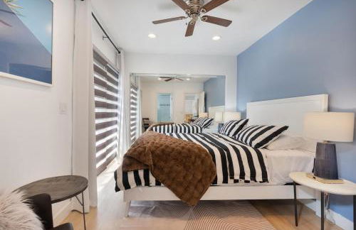 Serene Luxe Residence near Rose Bowl - Photo 12