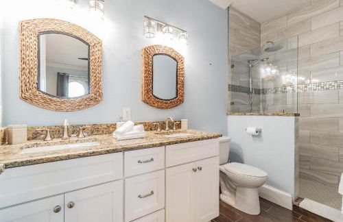 LUXURY VACATION HOME! ADD A GOLF CART!! - Photo 60