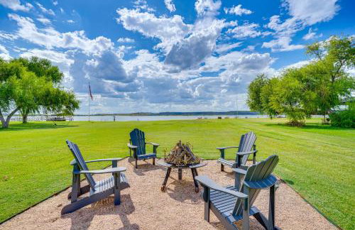 Lakefront Graford Home with Fire Pit and Private Dock! - Foto 3