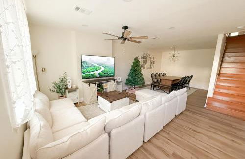 South Philly Retreat with Movie Nights and Backyard BBQ - Foto 2