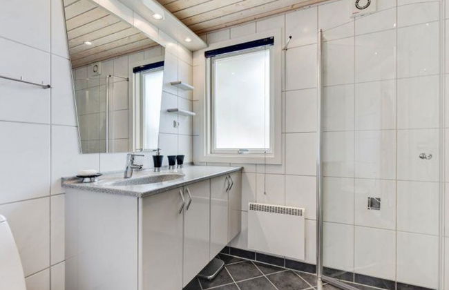 "Gudrid" - 500m from the sea - Foto 13