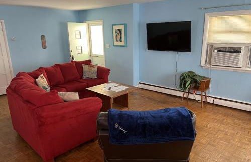 Beach Front on the Bay in our Rustic, Pet Friendly Cottage home - Photo 4