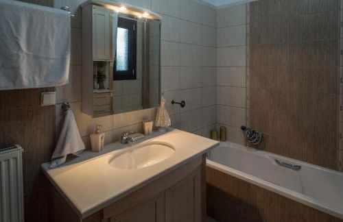 Luxury Dafnis House - Photo 3