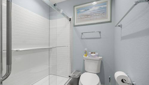 Luxe 2BR in The Villages, Mins to Eastport Town Square With Patio and Kingbed - Foto 4