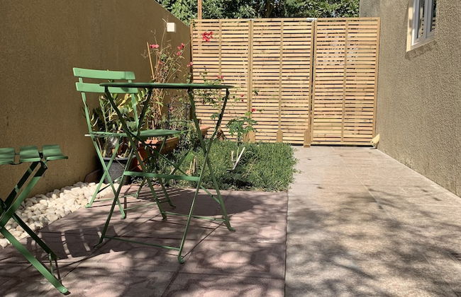 Charming and Cozy Apartment in Dubai Available now - Photo 19