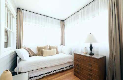 Elegant Escape 2 blocks to Historic downtown - Foto 29