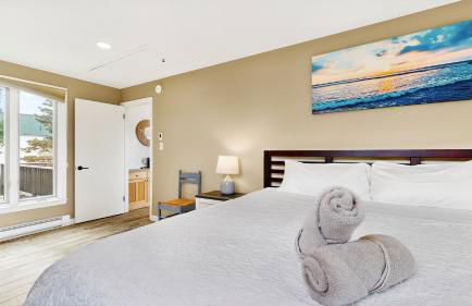 Salty Dolphin by Bayley Vacation Rentals - Foto 33