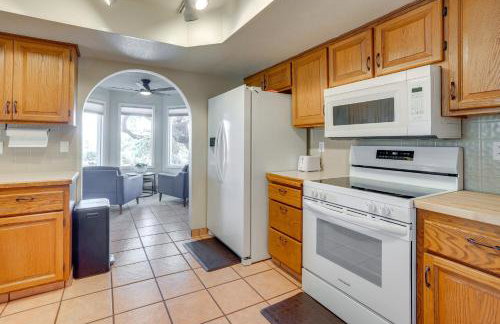 Backyard Oasis and Hot Tub Mtn-View Wickenburg Home - Photo 11