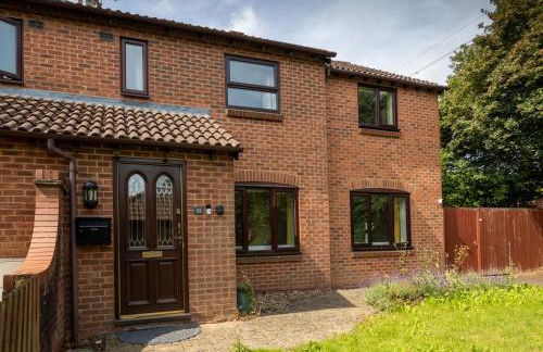 Comfy Chippenham Double Ensuite Home with Large Garden with Parking x 4 - Foto 52