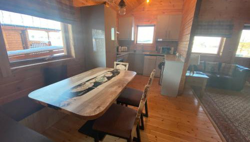 Pine Lodge - Photo 3