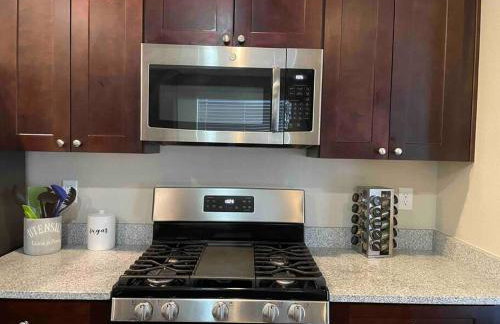 Family friendly 4-bdrm 3.5 bath w guest suite - Foto 27