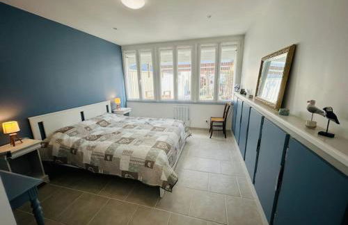 "COCON SAINT HILAIRE" Maison de charme 7 personnes, jardin clos, 5 min plage, port, commerces - Foto 12