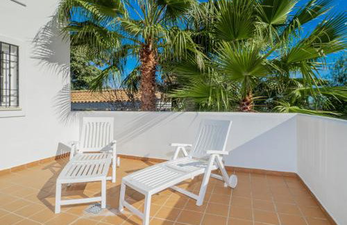 2044-Groundfloor with huge terrace and pools - Foto 3