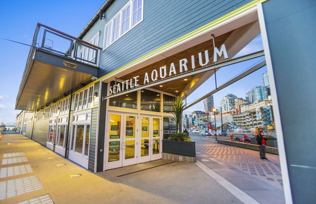 Corner Unit in the Middle of It All - Foto 17