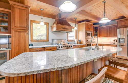 Milton Hidden Gem with Pool, Hot Tub and Fireplace! - Foto 8