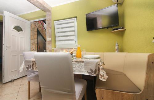 Apartmani Galešić - Foto 15