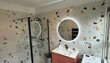 Appartement rez-de-chaussée de chaussée entre ville et plage - Photo 5, Shower