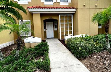 Stylish 3 bd townhouse near Disney with private pool. - Photo 33