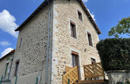 Maison moderne à La Chabanne avec jardin et animaux admis - Photo 18