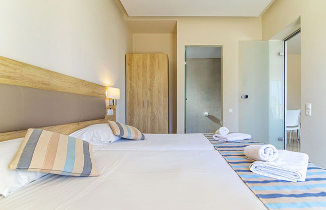 Theo Star Beach Hotel - Photo 8