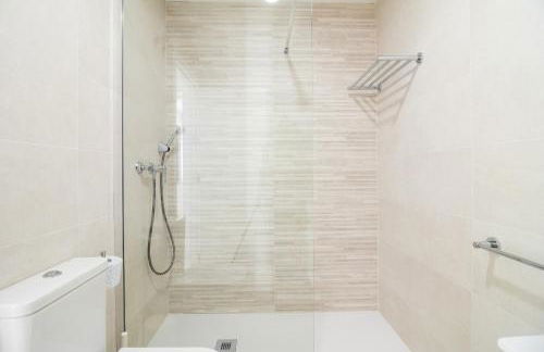 C5 - El Palo Beach 2 Bedroom With Terrace - Photo 14