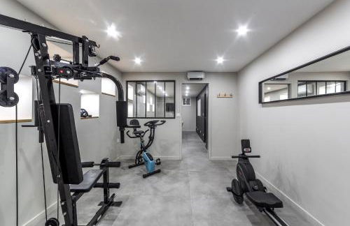 MAISON LE GRATTE CIEL - séminaire ou famille, salle de réunion, 8 chambres Clim, Jardin & Salle de sport - Foto 11