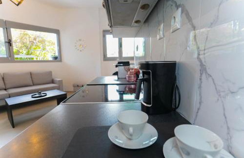 Moschato modern cozy apartment with private yard - Foto 22