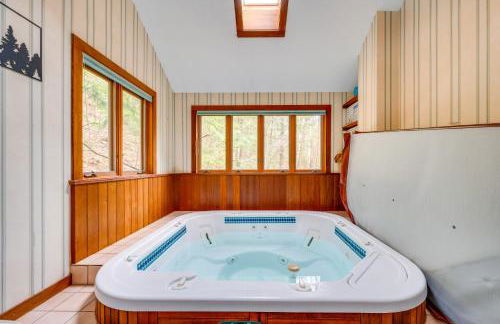 Haverhill Mtn Retreat Hike, Ski, Relax in Hot Tub - Foto 12