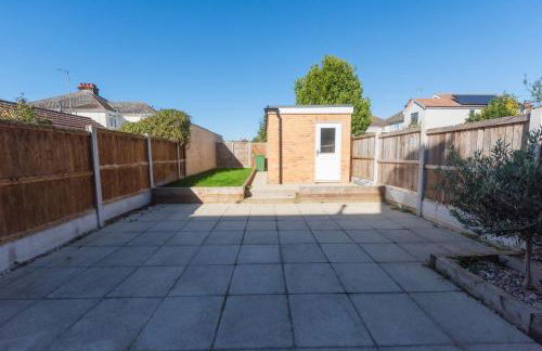 4 Bedroom Home - Contractor Ready - 2 Mins to Town CM7 - Foto 62