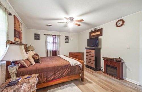 Jackson Home with Patio, 2 Grills and Ping-Pong Table! - Foto 12