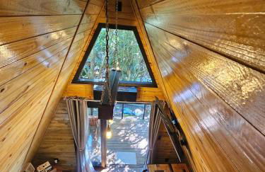 Um chalé e um riacho no meio da natureza - Foto 19