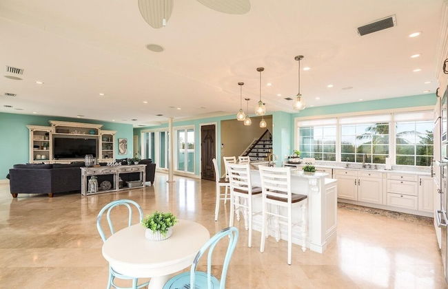 Melbourne Beach Oceanfront Villa w/ Pool - Foto 9