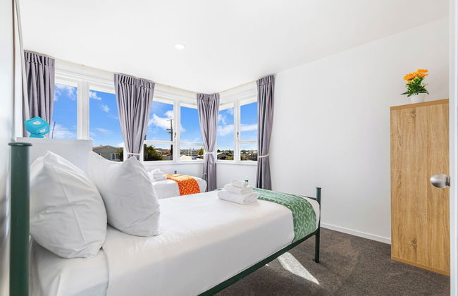 Ellerslie 3BR House | Fresh Reno | Zodiak Stays - Foto 4