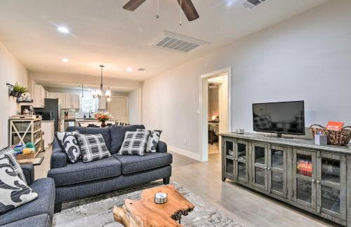 about 2 Mi to Pleasure Pier! Snowbird and Family Getaway - Foto 6