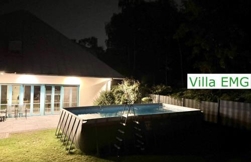 Ferienhaus Villa EMG Gelsenkirchen nah Essen Dortmund mit Pool und Garten für Familien Gruppen bis 21 Personen - Foto 41