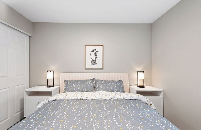 Cheerful Kirkland Home w/AC Big Yard, Walk to Beach - Photo 2