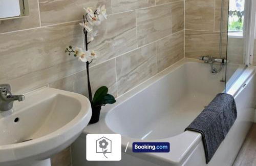 Netley Village Apartment By Your Stay Solutions Short Lets & Serviced Accommodation Netley Southampton With Free Wi-Fi - Photo 28